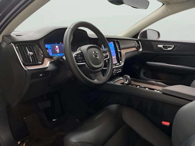 Used 2025 Volvo V60 B5 Cross Country Plus AWD/4WD image 59