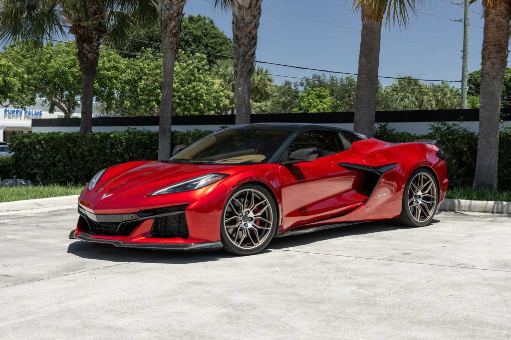 Used 2023 Chevrolet Corvette Z06 w/ Stealth Interior Trim Package RWD image 2