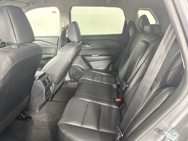 Used 2026 Nissan Rogue SL AWD/4WD image 21