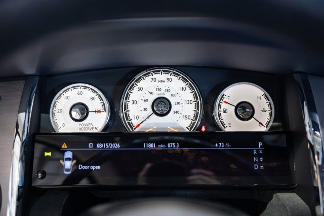 Used 2017 Rolls-Royce Wraith RWD image 38