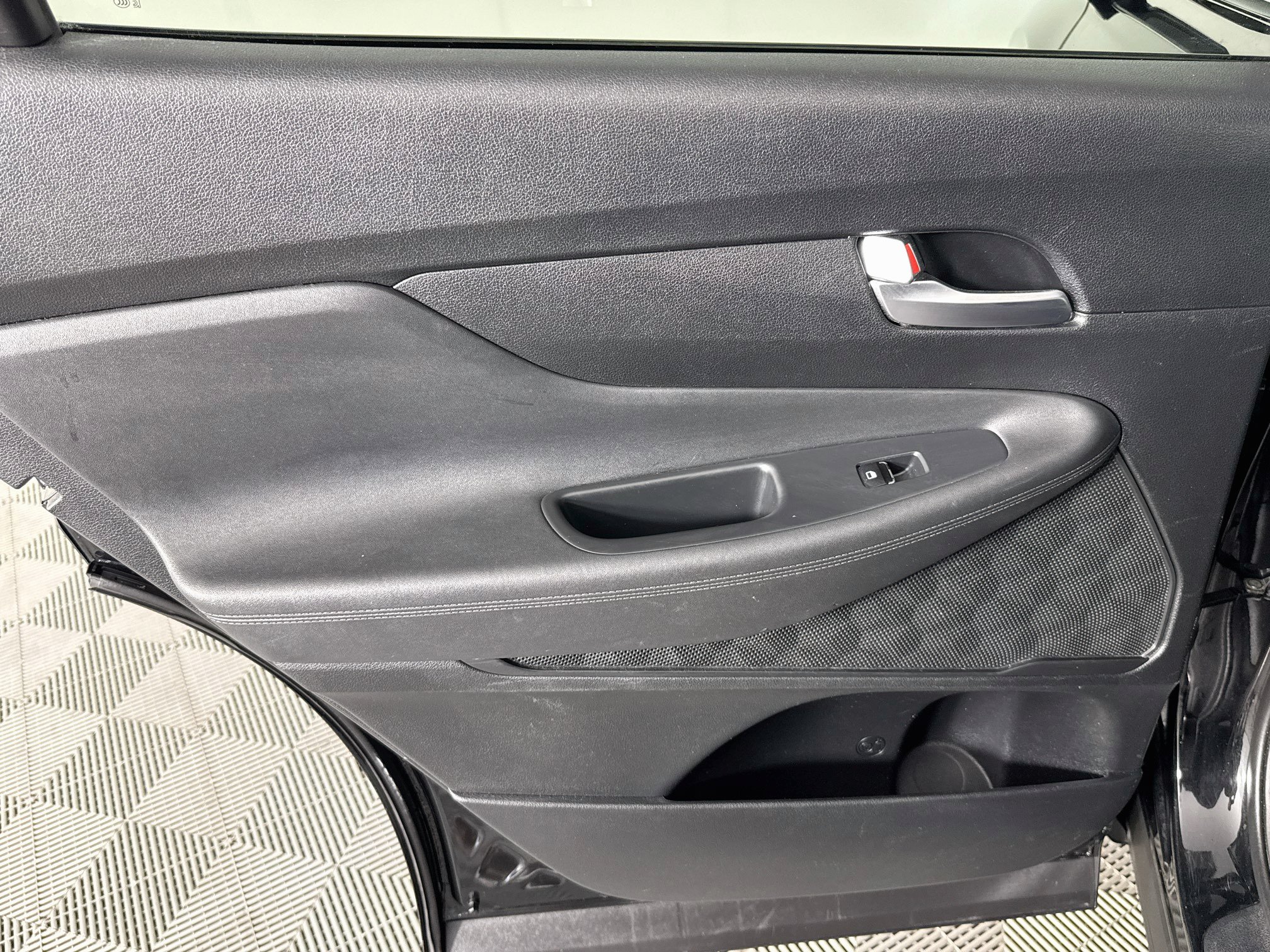 Used 2019 Hyundai Santa Fe SE AWD/4WD image 23