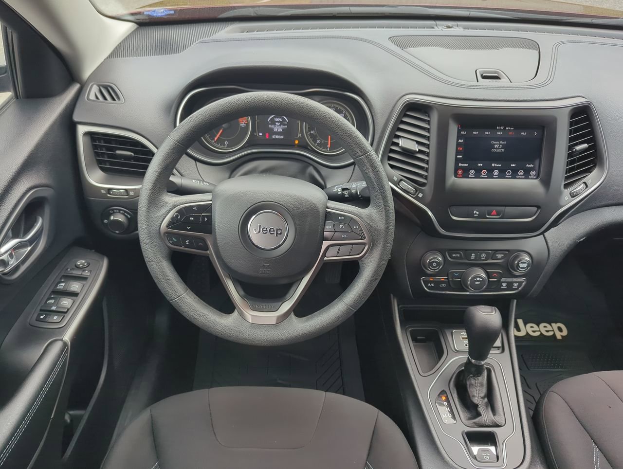 Used 2020 Jeep Cherokee Latitude FWD image 14