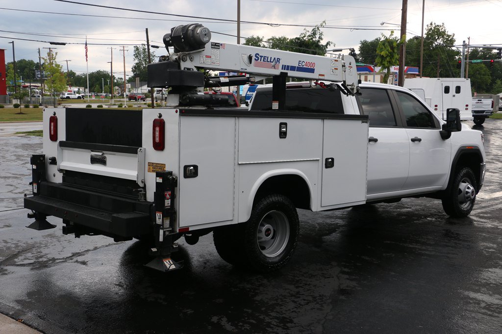 Used 2023 GMC Sierra 3500 Pro w/ Convenience Package AWD/4WD image 5