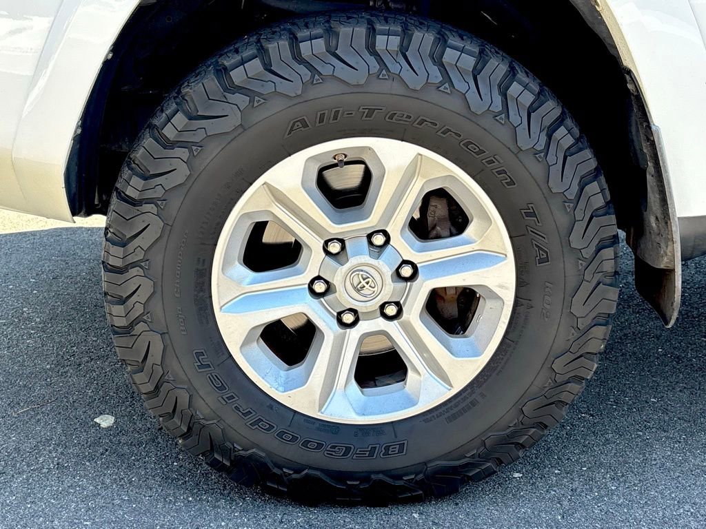 Used 2016 Toyota 4Runner SR5 image 26