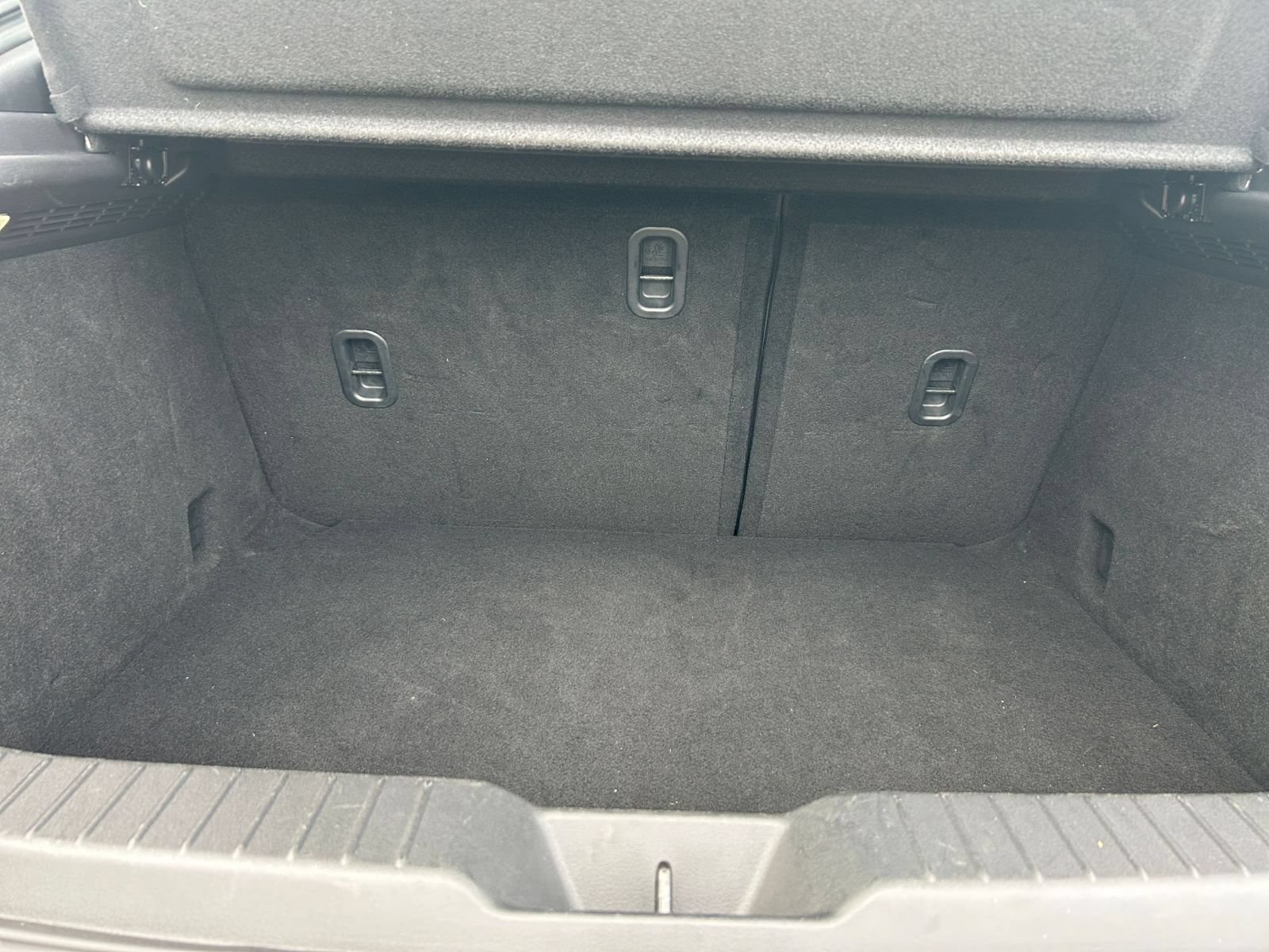 Used 2024 MAZDA MAZDA3 s FWD image 22