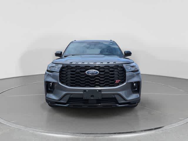Used 2025 Ford Explorer ST AWD/4WD image 3