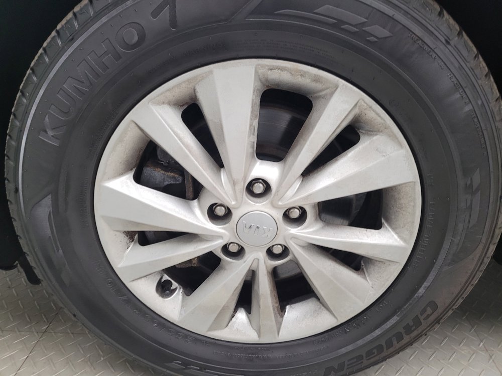 Used 2017 Kia Sedona LX w/ LX Essentials Premium Package FWD image 31
