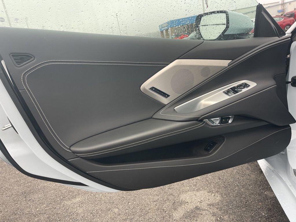 Used 2021 Chevrolet Corvette Stingray Preferred Cpe w/ Chrome Exterior Badge Package image 9
