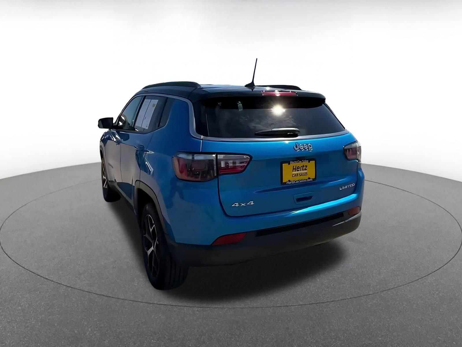 Used 2025 Jeep Compass Limited AWD/4WD image 11