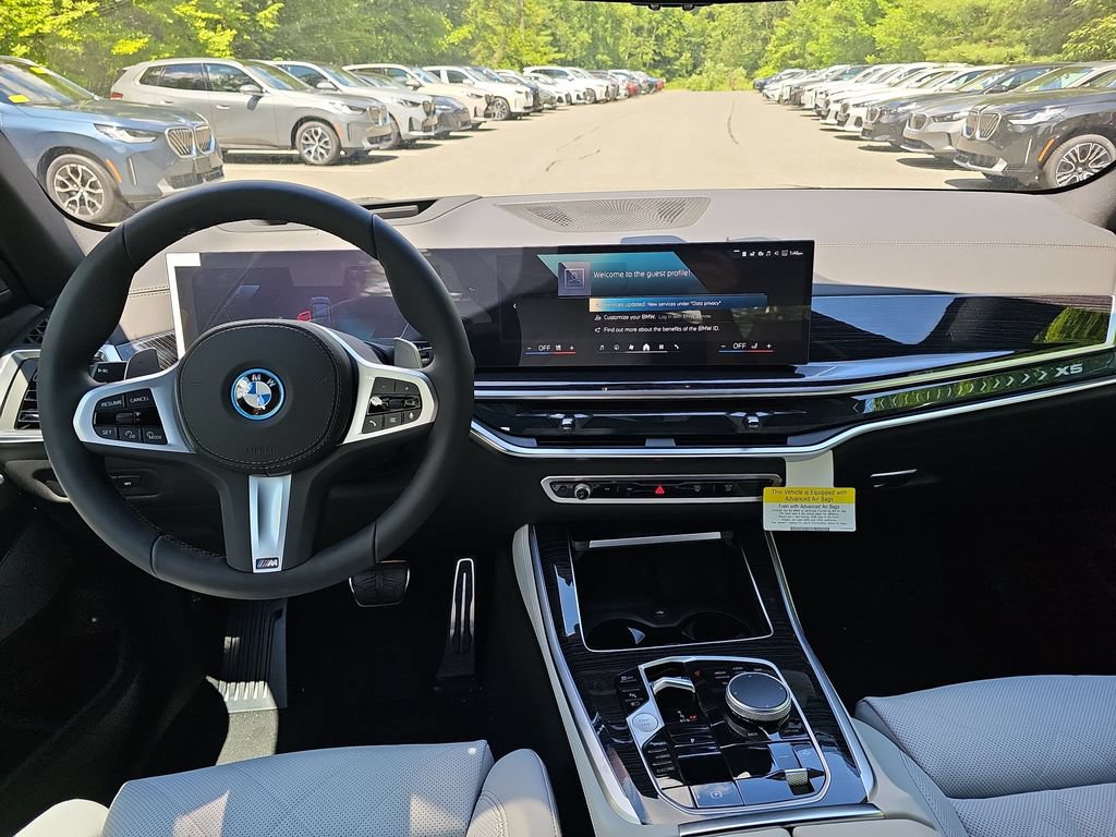 New 2026 BMW X5 xDrive50e w/ M Sport Package AWD/4WD image 12