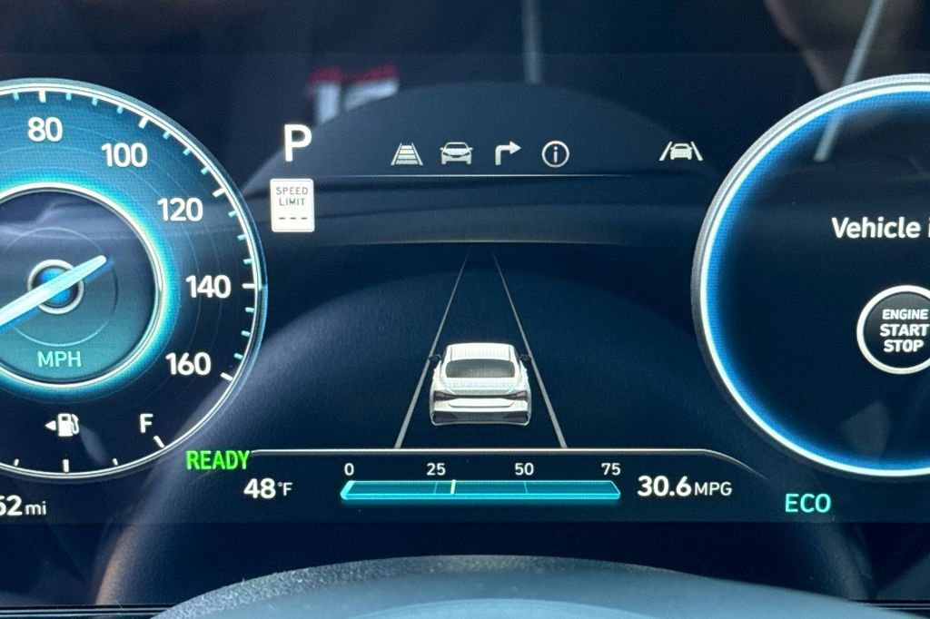 New 2026 Hyundai Elantra Limited FWD image 21