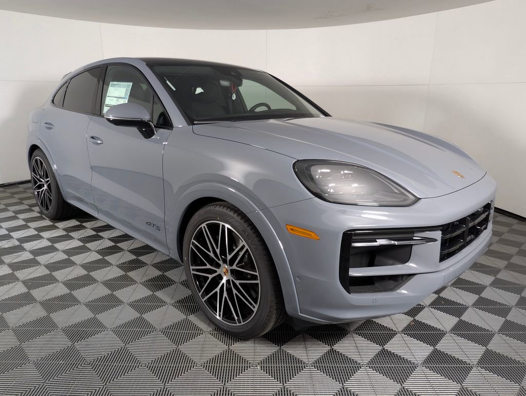 New 2026 Porsche Cayenne GTS image 9