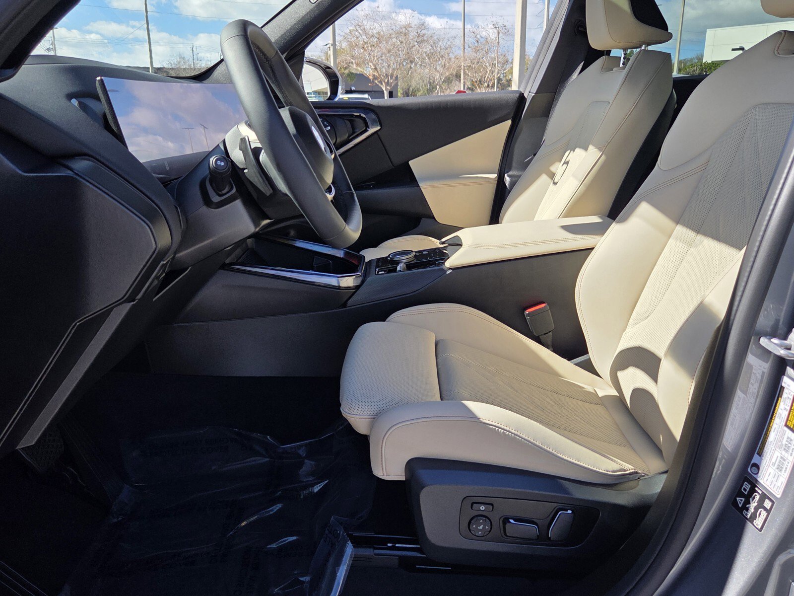 Certified 2025 BMW X3 xDrive30i w/ Premium Package image 10