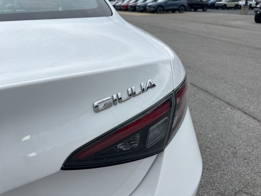 Used 2024 Alfa Romeo Giulia Ti image 8