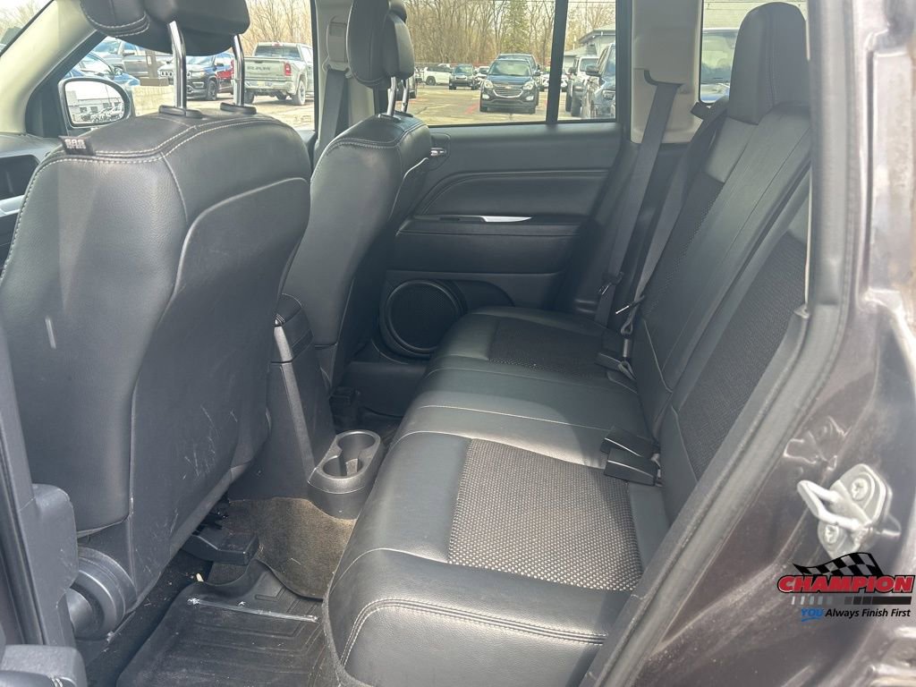 Used 2017 Jeep Compass Latitude image 11