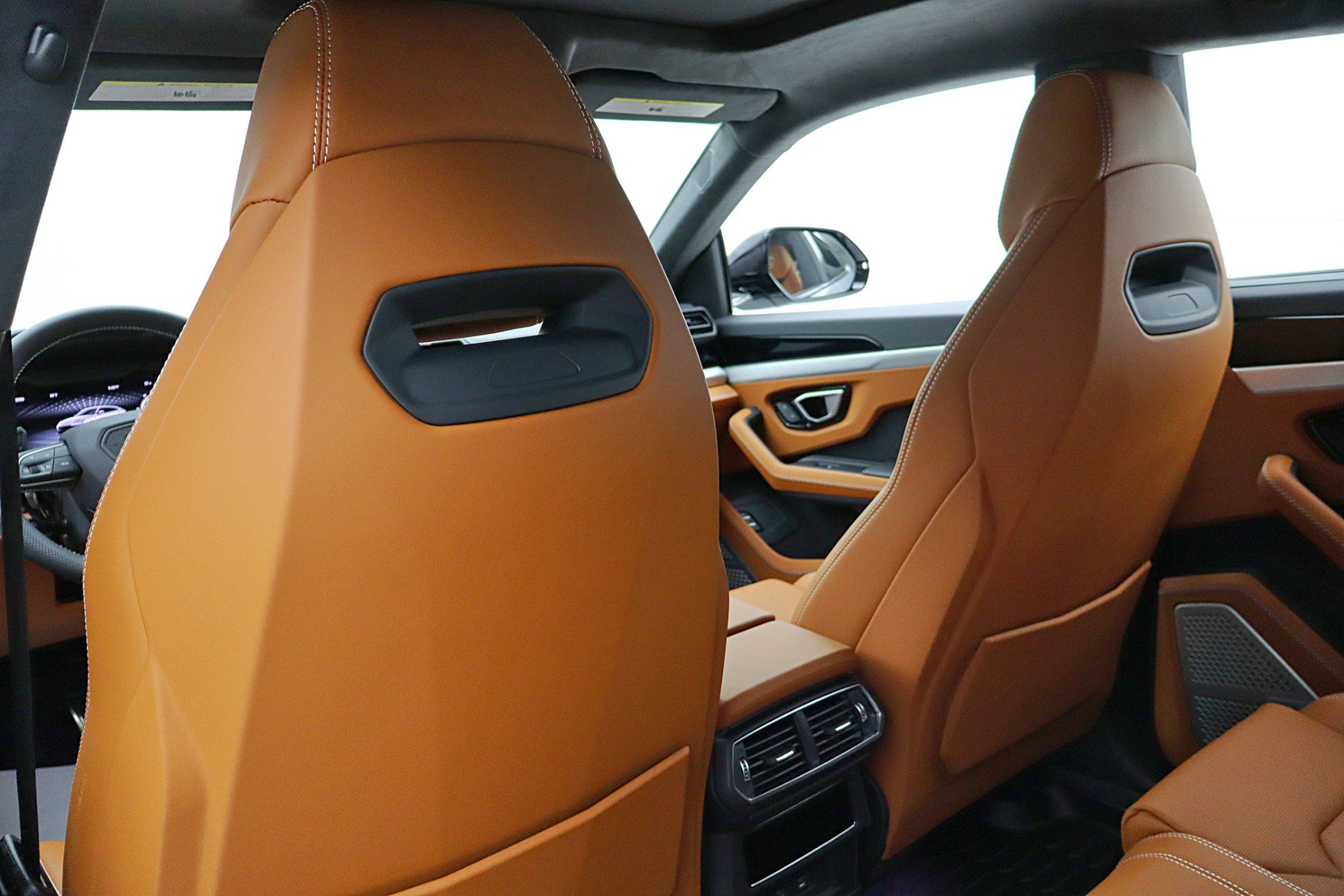 Used 2026 Lamborghini Urus SE AWD/4WD image 50