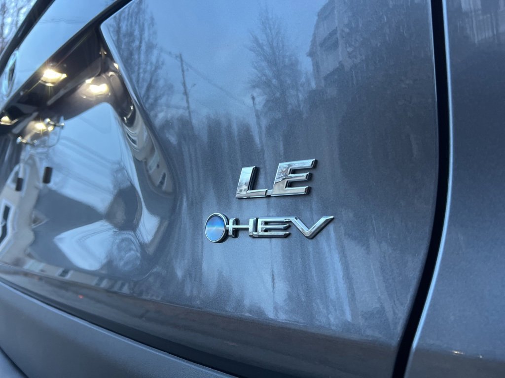 Used 2025 Toyota RAV4 LE image 9