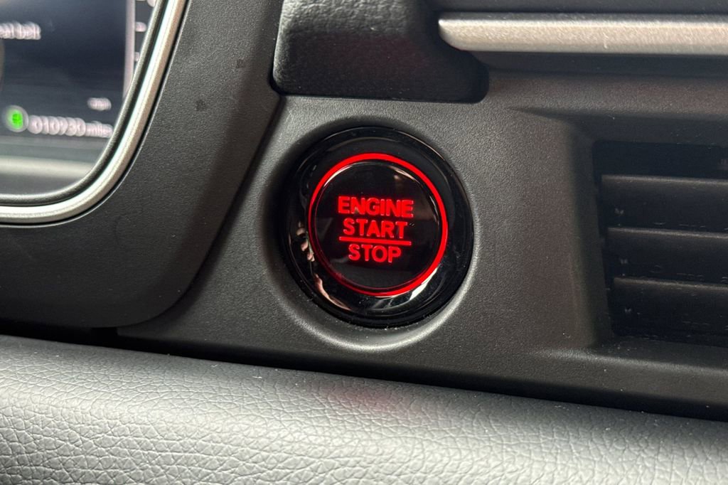 Certified 2025 Honda Pilot Black Edition image 24