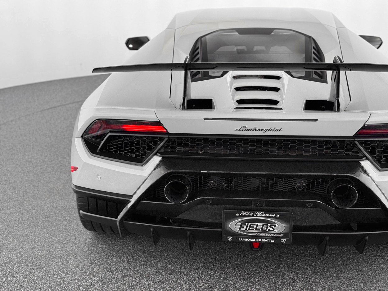 Used 2018 Lamborghini Huracan Performante image 46