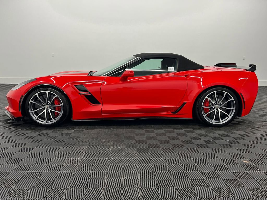 Used 2019 Chevrolet Corvette Grand Sport image 2