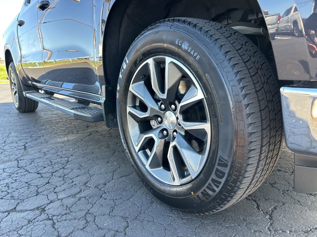 Used 2022 Chevrolet Silverado 1500 LT w/ Z71 Off-Road Package AWD/4WD image 11