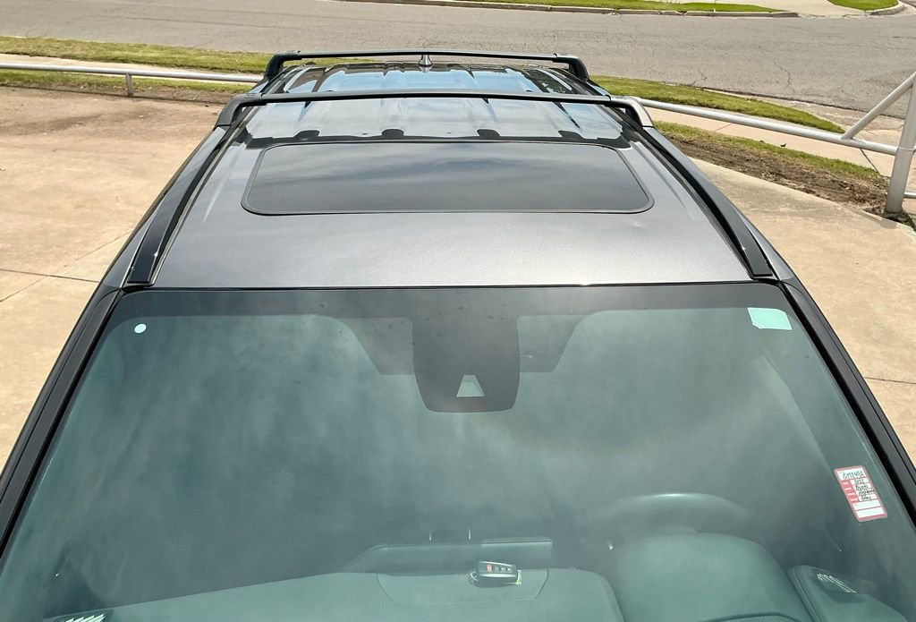 Used 2022 Toyota Highlander XSE FWD image 12