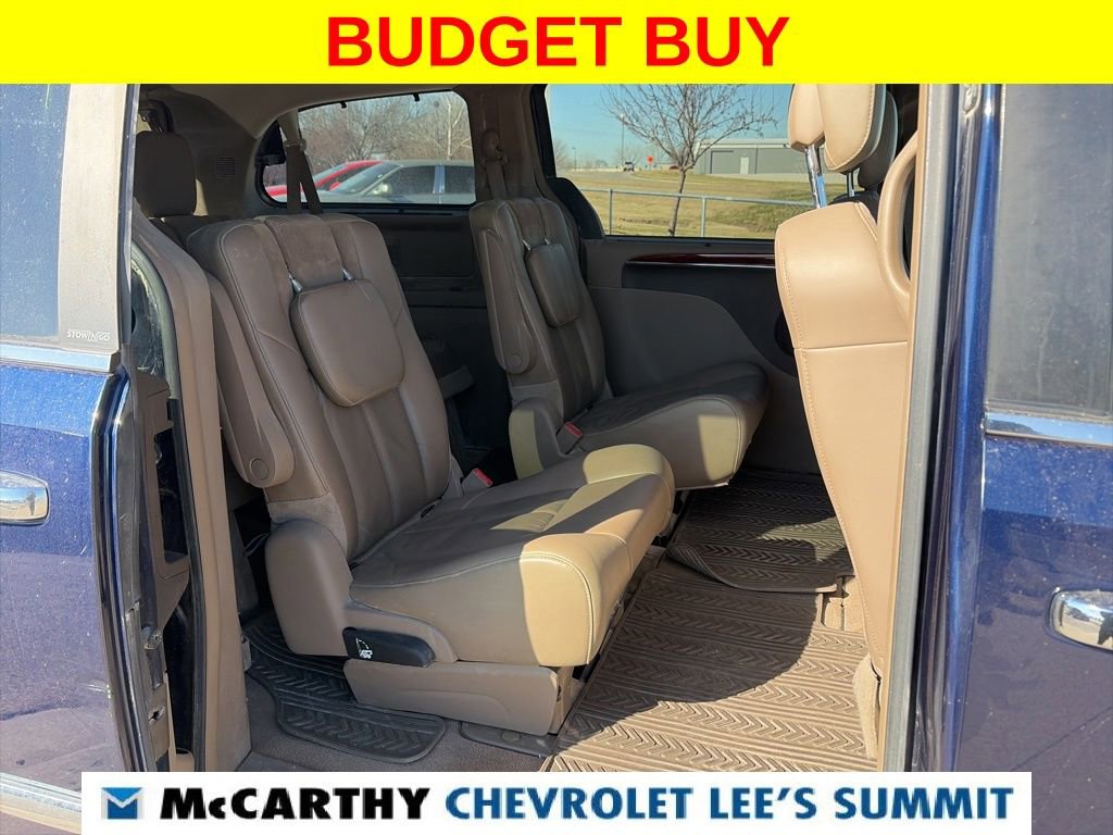 Used 2012 Chrysler Town & Country Limited w/ Luxury Group image 32