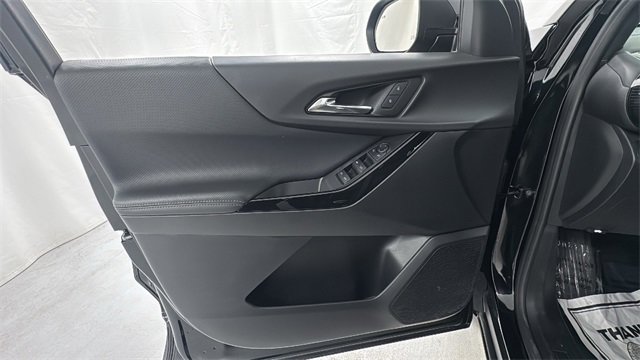 Used 2025 Chevrolet Equinox LT image 18