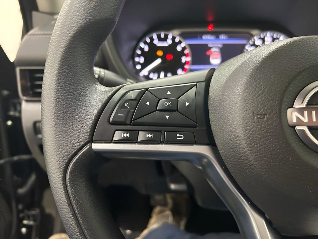 Used 2025 Nissan Sentra SV image 22