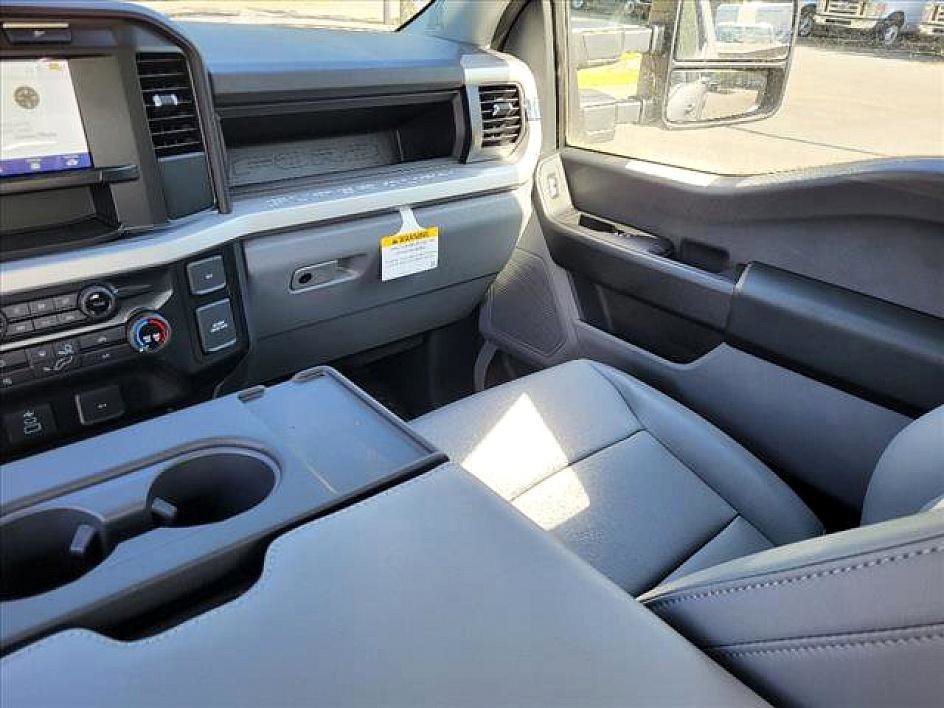 New 2023 Ford F250 XL w/ XL Chrome Package image 30