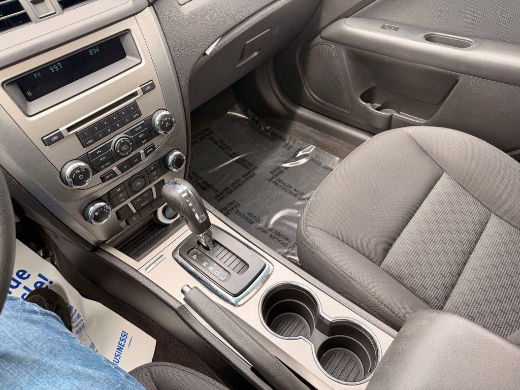 Used 2010 Ford Fusion SE FWD image 17