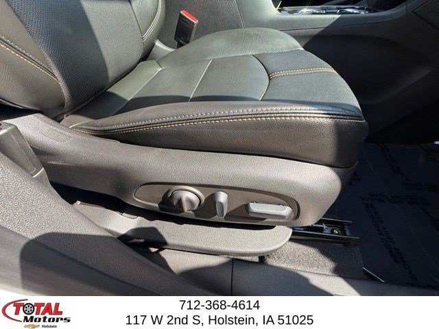 Used 2022 Chevrolet Equinox Premier AWD/4WD image 17
