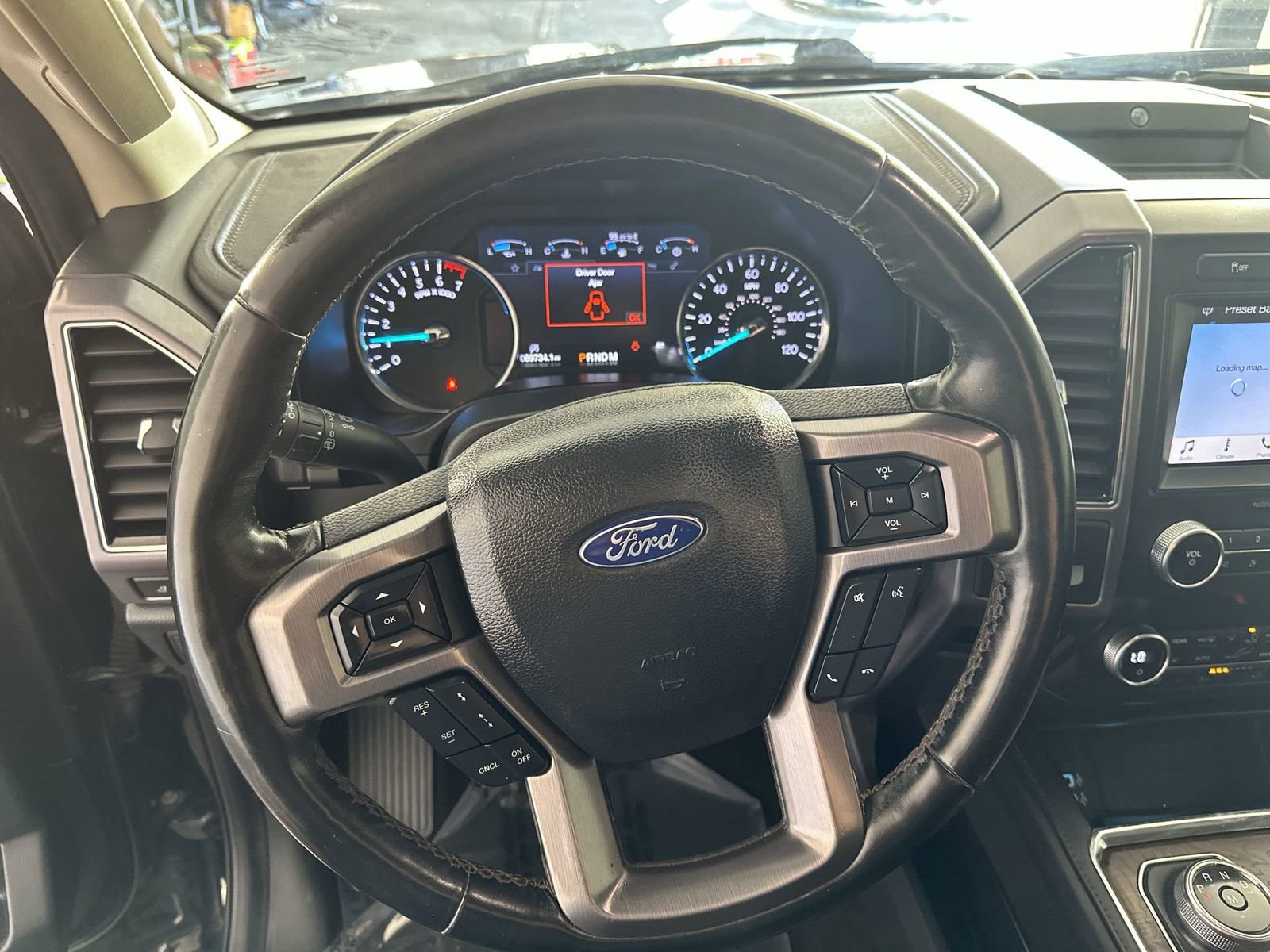 Used 2019 Ford Expedition Platinum image 14