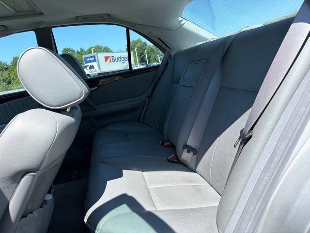 Used 1999 Mercedes-Benz E 320 4MATIC Sedan image 13