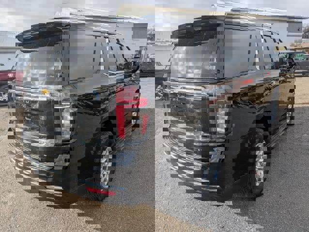 Used 2023 Chevrolet Tahoe LT image 4