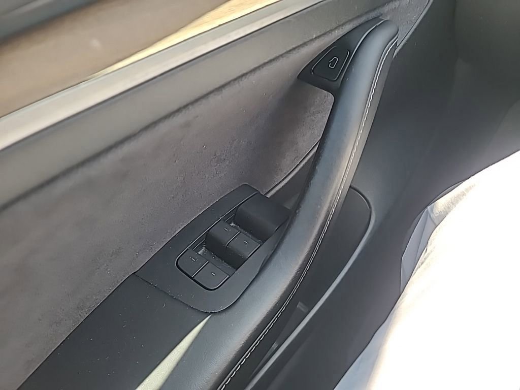 Used 2022 Tesla Model 3 Long Range image 9