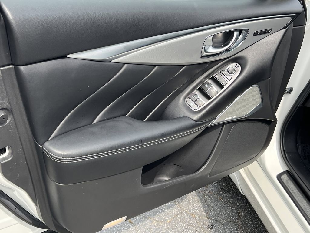 Used 2022 INFINITI Q50 Luxe w/ Cargo Package image 7