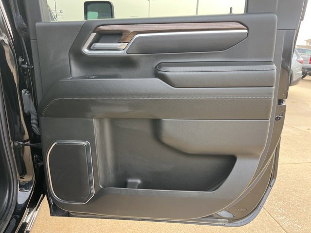 Used 2025 Chevrolet Silverado 2500 LT w/ Z71 Chrome Sport Edition image 47