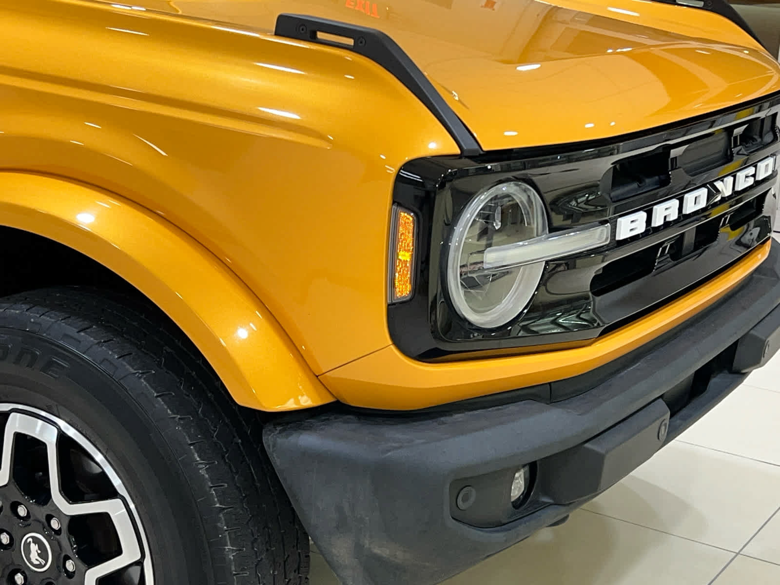 Used 2022 Ford Bronco Outer Banks AWD/4WD image 2