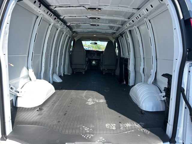 New 2025 Chevrolet Express 3500 Extended w/ Driver Convenience Package image 14