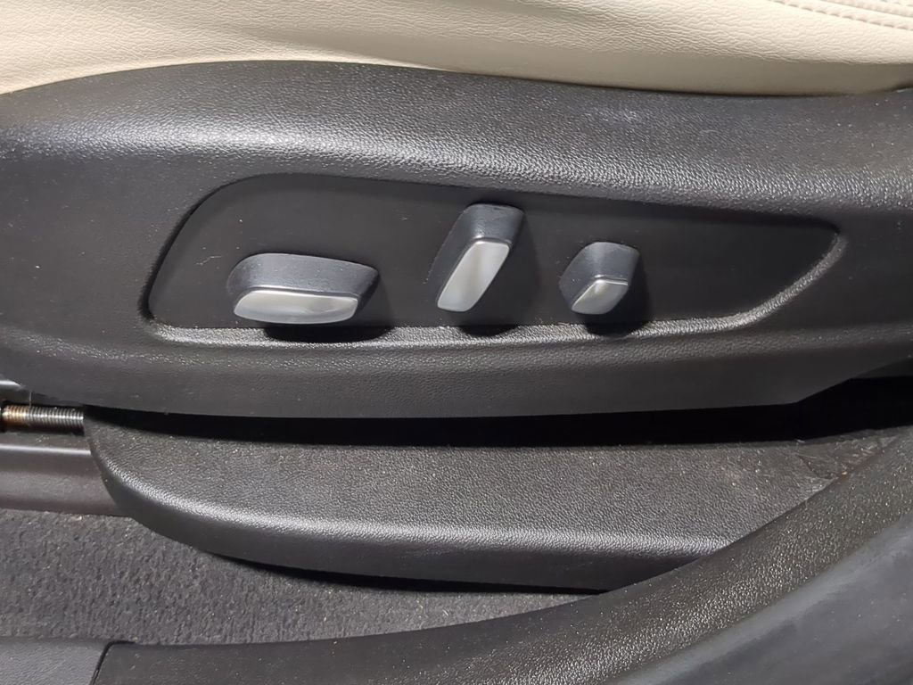 Used 2021 Cadillac XT6 Sport image 31