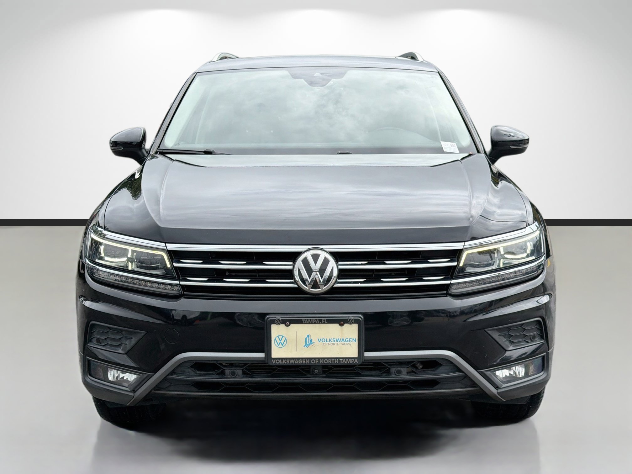Used 2019 Volkswagen Tiguan SEL Premium w/ 3rd Row Seat Package AWD/4WD image 8