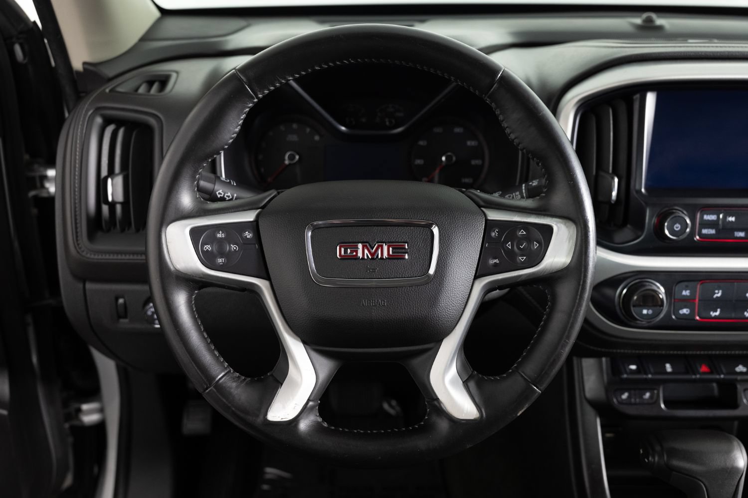 Used 2016 GMC Canyon SLT w/ Driver Alert Package RWD image 29