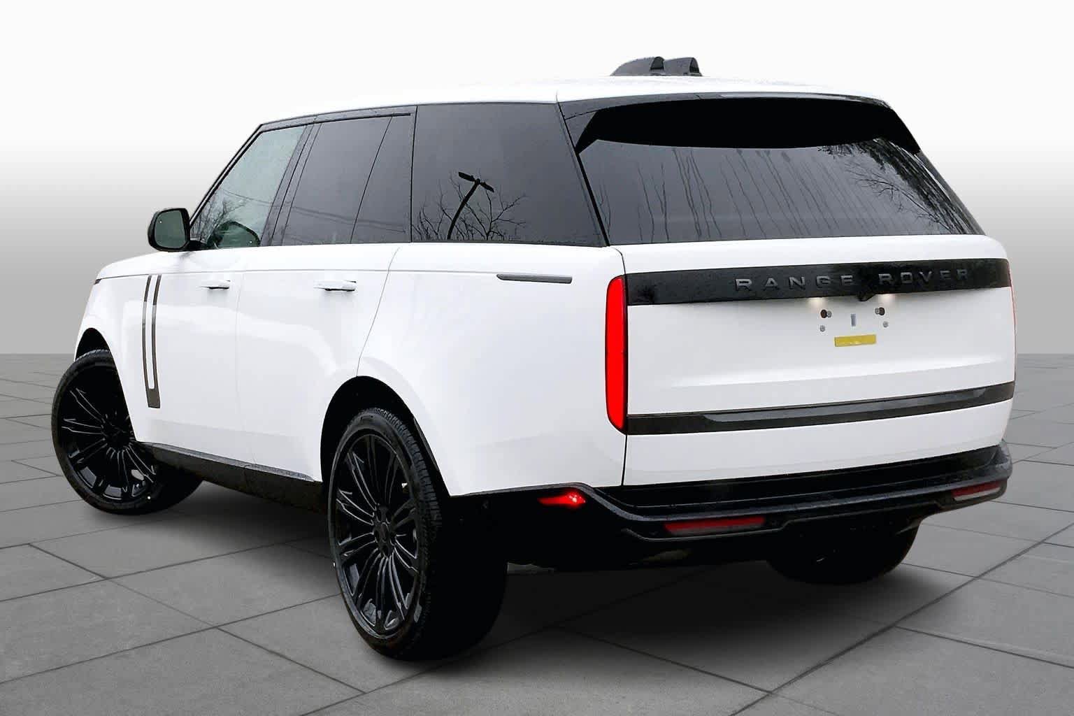 New 2026 Land Rover Range Rover SE AWD/4WD image 3