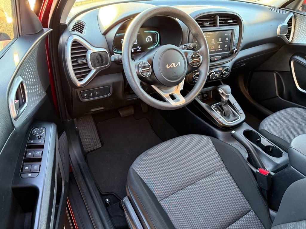 Used 2024 Kia Soul LX w/ Option Group 015 image 14
