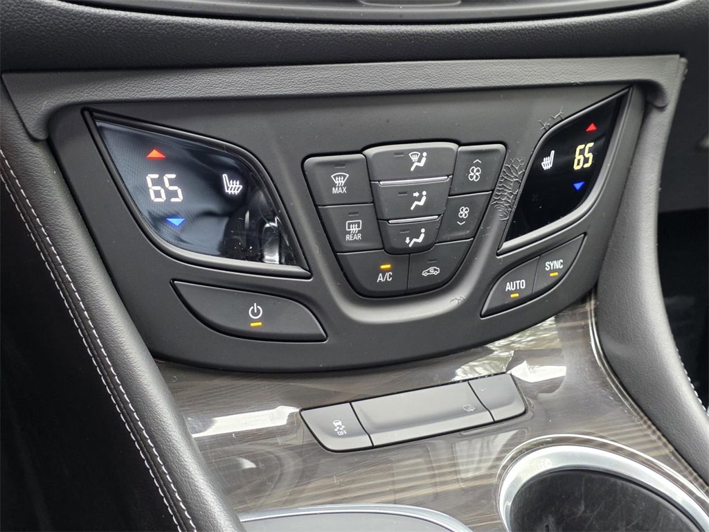 Used 2020 Buick Envision Essence image 22