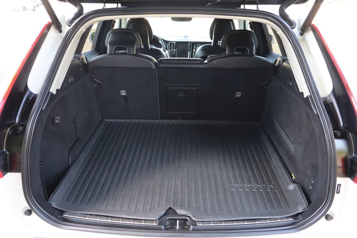 Used 2018 Volvo XC60 T6 Inscription w/ Convenience Package AWD/4WD image 14