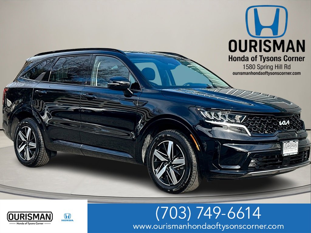 Used 2022 Kia Sorento EX w/ Panoramic Sunroof Package