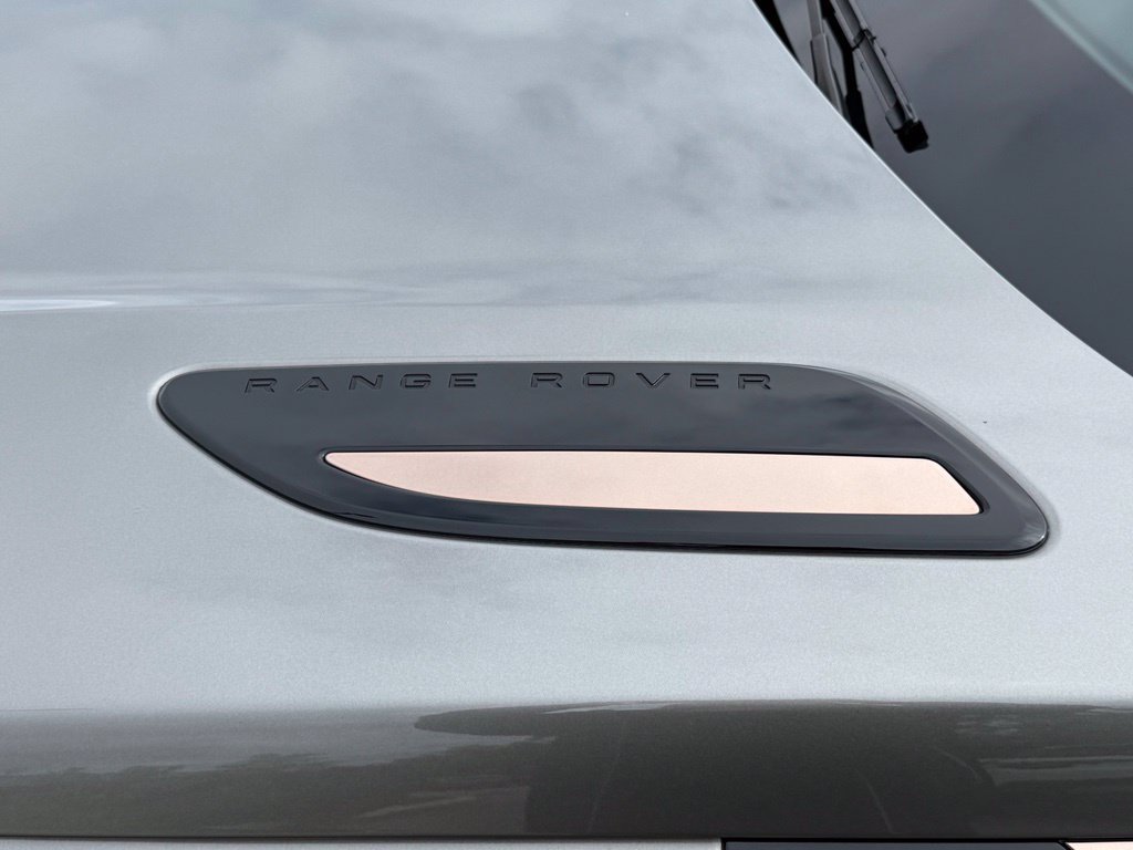 Certified 2021 Land Rover Range Rover Velar R-Dynamic S AWD/4WD image 40