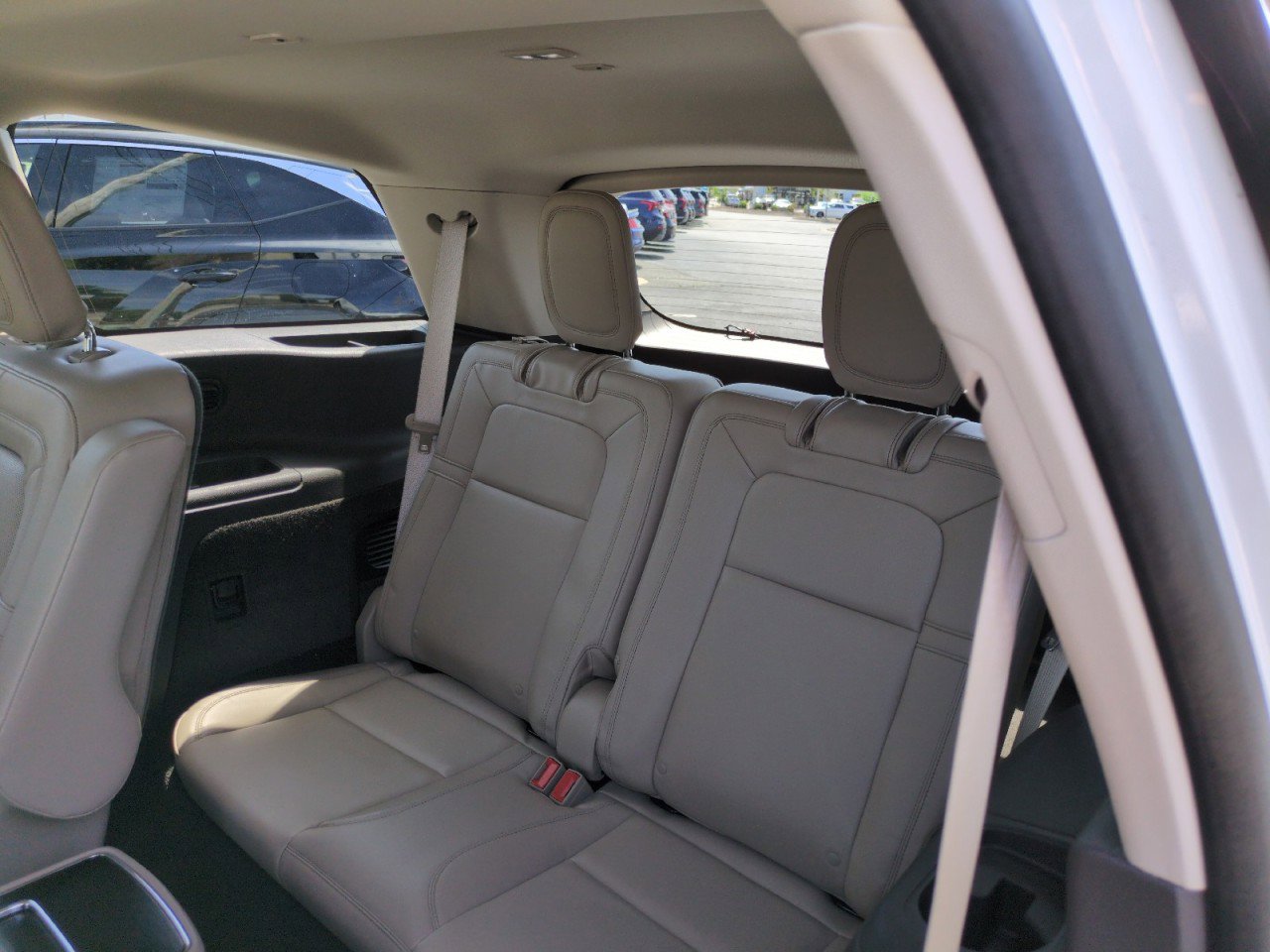 Used 2022 Lincoln Aviator Reserve w/ Equipment Group 201A RWD image 41